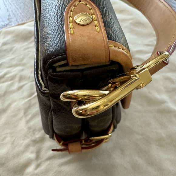 Louis Vuitton Saumur BB handbag in Monogram with dox and dust bag - Picture 9 of 15